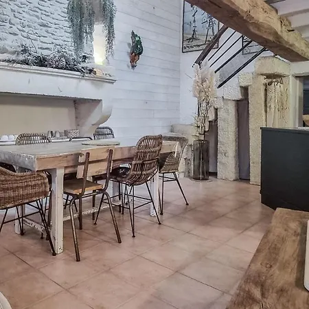 1 Bedroom Lovely In *