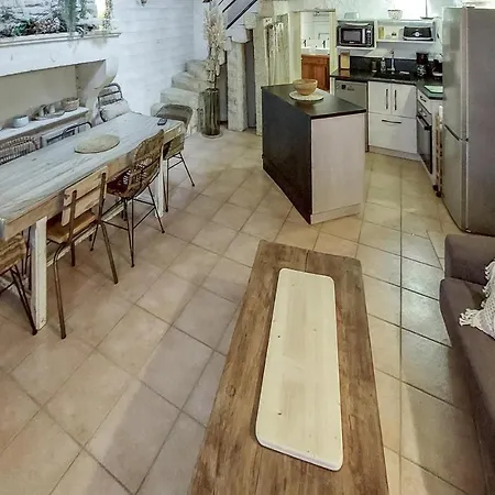 1 Bedroom Lovely In