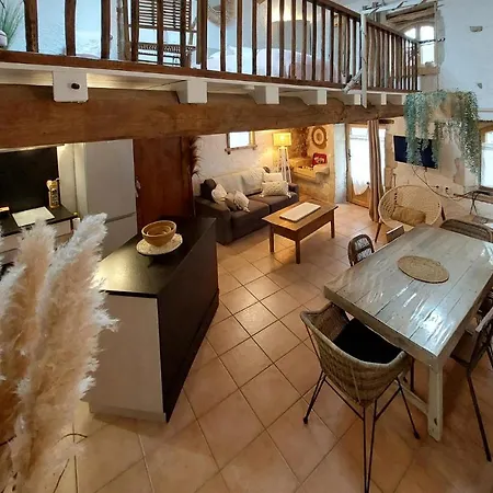 펜션 1 Bedroom Lovely In Taillant