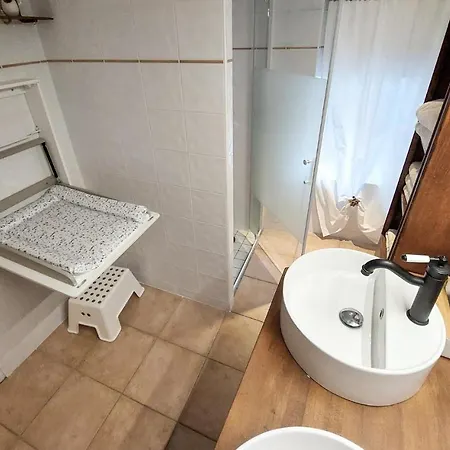 1 Bedroom Lovely In Taillant