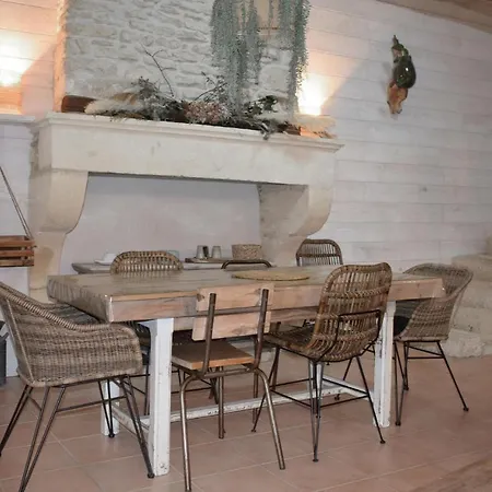 1 Bedroom Lovely In * Taillant